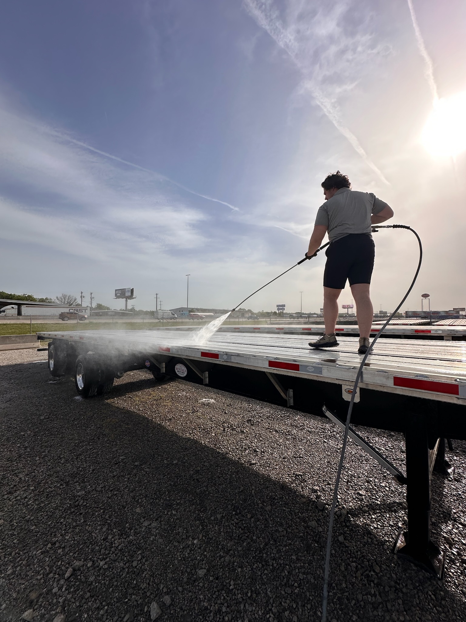 Fleet Washing for Refrigerated Trailers & Flatbeds in Tulsa, OK